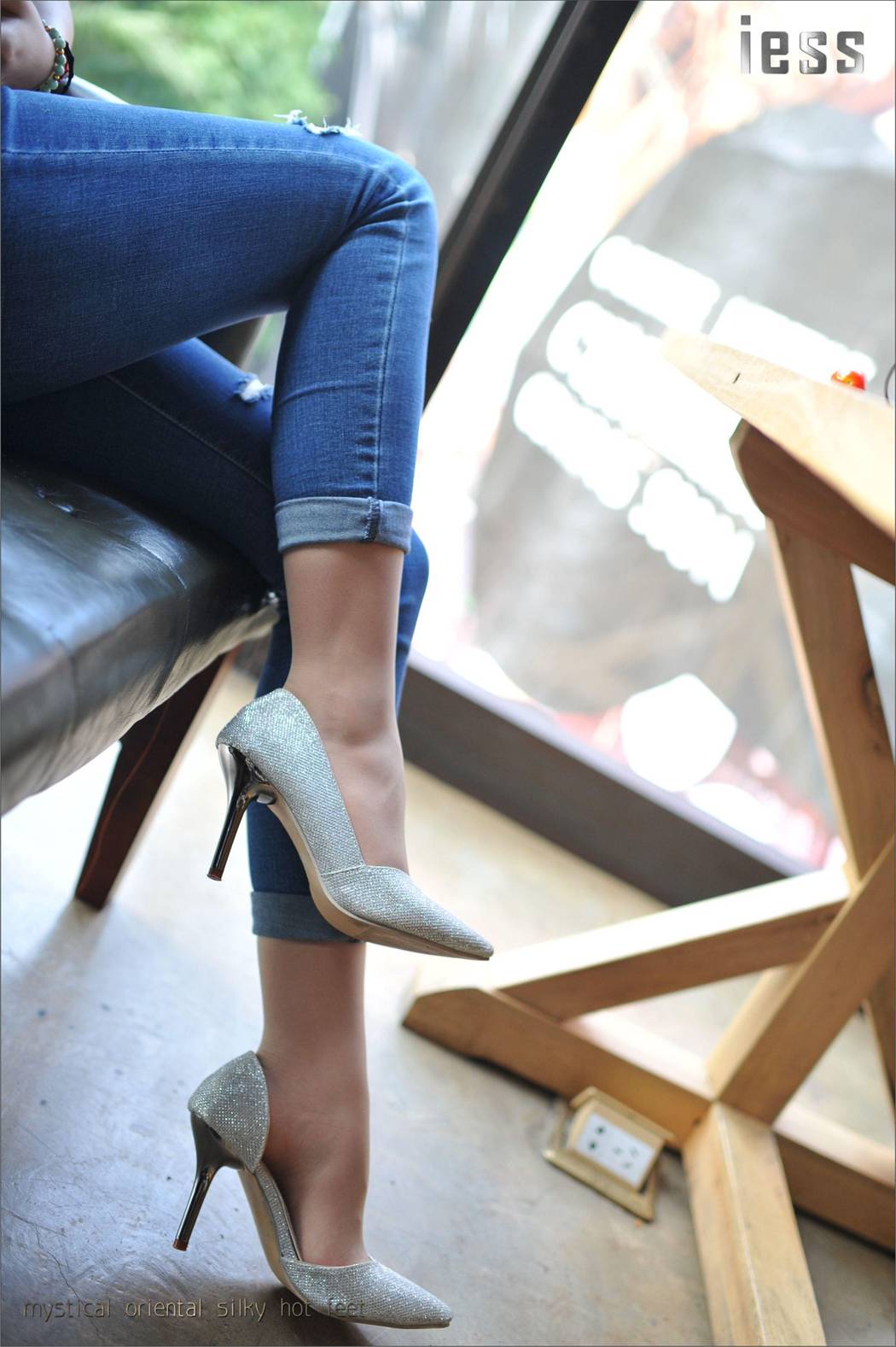 图片[39]-[IESS异思趣向] 2016.10.01 丝足便当008：《丝足高跟与牛仔裤 2》张馨月 在线浏览 – 速更版-美库