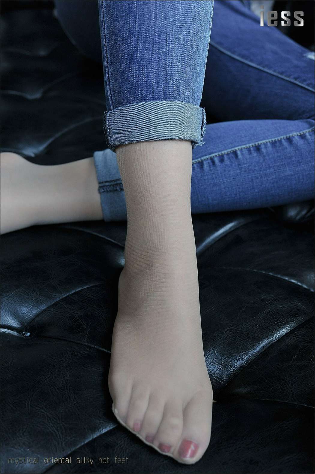 图片[4]-[IESS异思趣向] 2016.09.30 丝足便当007：《丝足高跟与牛仔裤 1》张馨月 在线浏览 – 速更版-美库