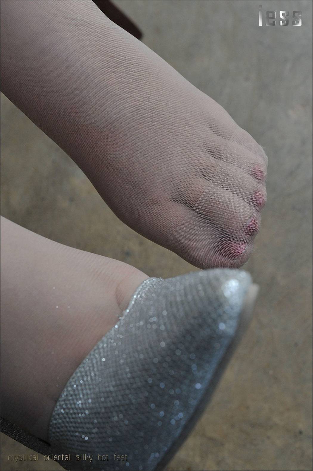 图片[37]-[IESS异思趣向] 2016.10.01 丝足便当008：《丝足高跟与牛仔裤 2》张馨月 在线浏览 – 速更版-美库