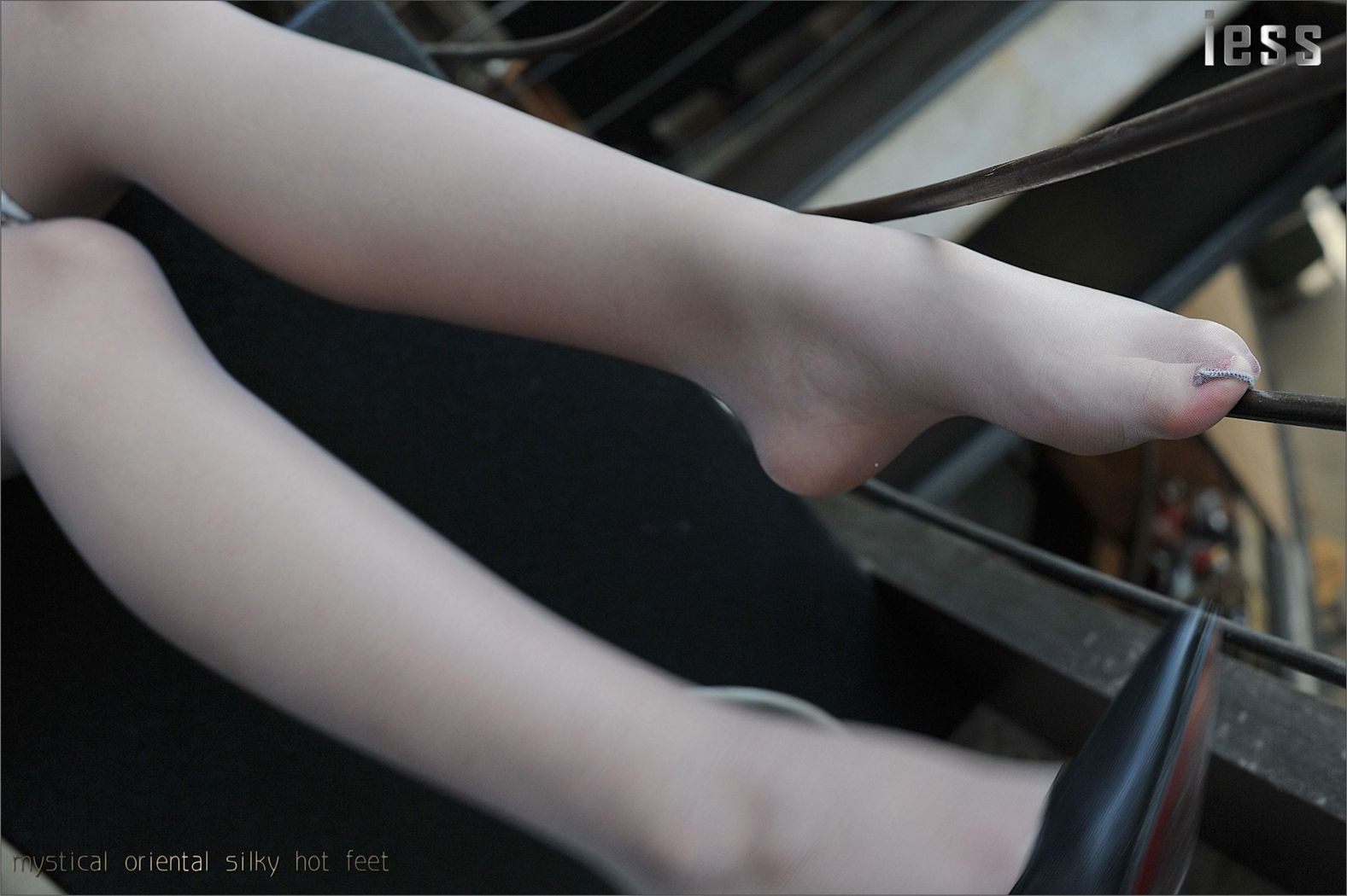 图片[50]-[IESS异思趣向] 2016.10.07 丝足便当013：《灰丝》张馨月 在线浏览 – 速更版-美库