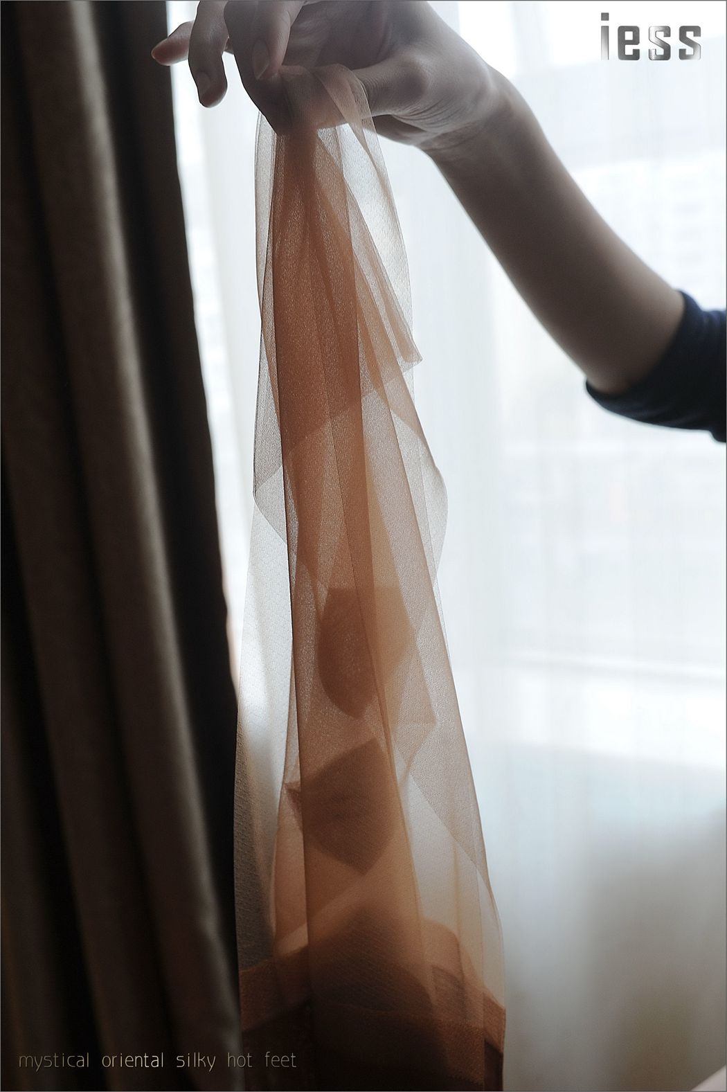 图片[45]-[IESS异思趣向] 2016.11.01 丝足便当027：《ES8复古无弹力丝袜细节秀I》含菲 在线浏览 – 速更版-美库