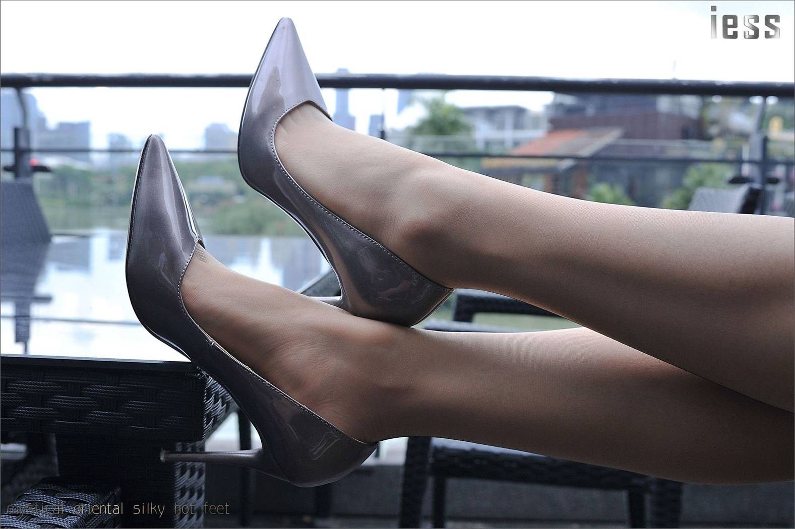 图片[9]-[IESS异思趣向] 2016.10.29 丝足便当024：《职业白领肉丝细高跟》小雪 在线浏览 – 速更版-美库