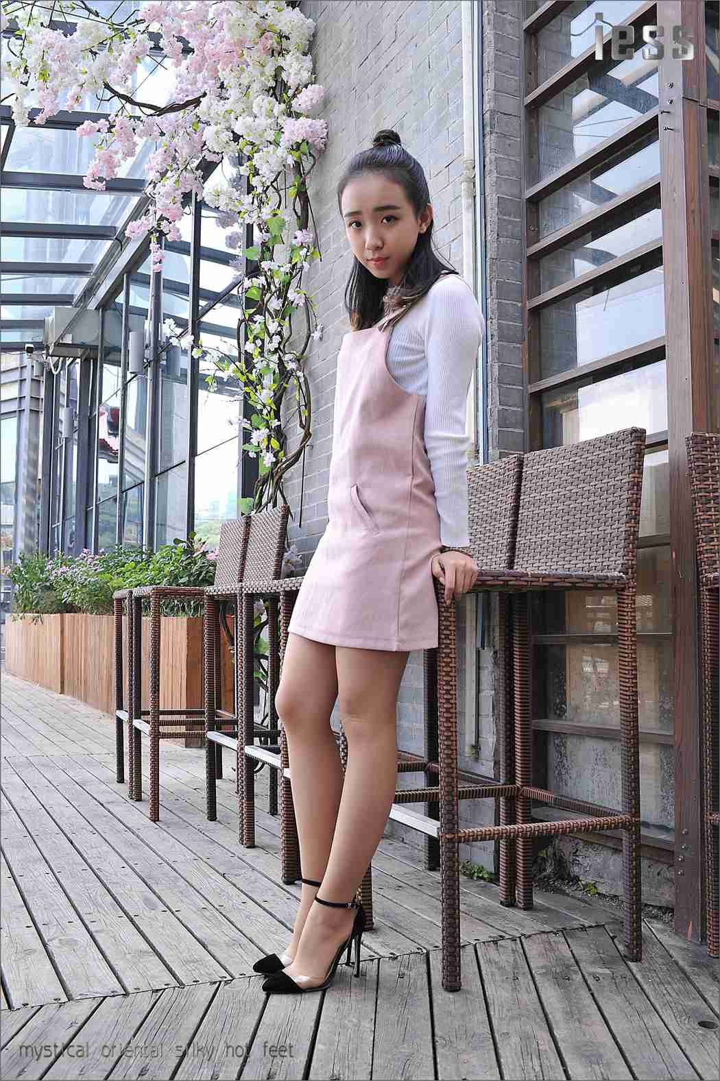 图片[55]-[IESS异思趣向] 2016.11.10 丝足便当030：《肉丝优足露趾高跟》馨月 在线浏览 – 速更版-美库