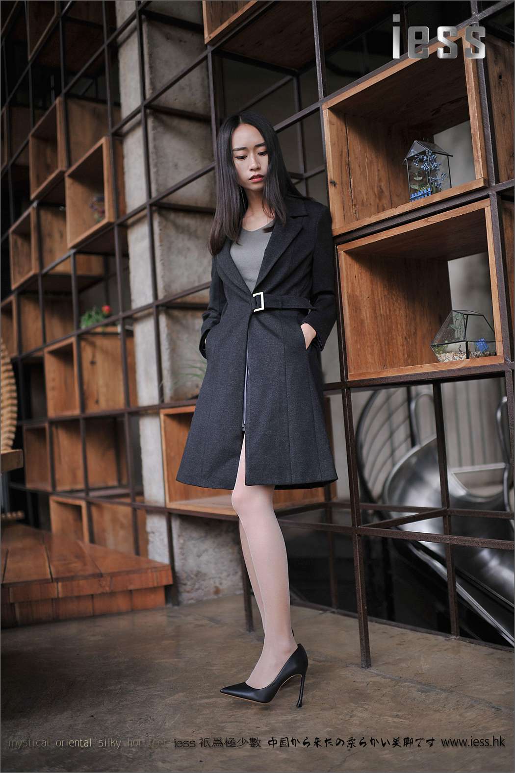 图片[38]-[IESS异思趣向] 2016.12.24 丝足便当042：《潜力新模小C的珠光黑高》 在线浏览 – 速更版-美库