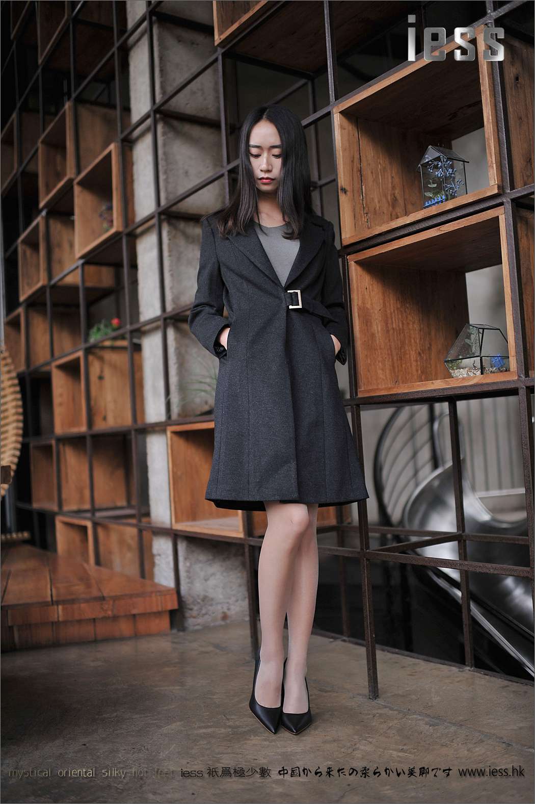 图片[69]-[IESS异思趣向] 2016.12.24 丝足便当042：《潜力新模小C的珠光黑高》 在线浏览 – 速更版-美库