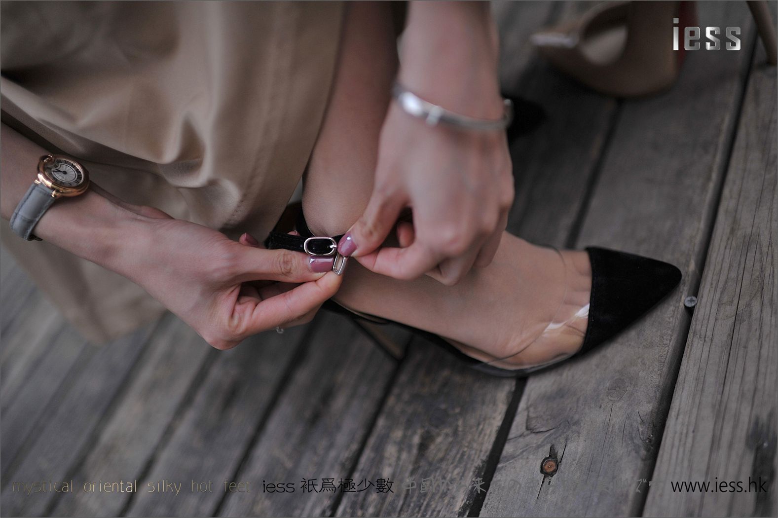图片[51]-[IESS异思趣向] 2016.12.02 丝足便当036：《女神的露趾缝高跟+超薄肉丝》佳佳 在线浏览 – 速更版-美库