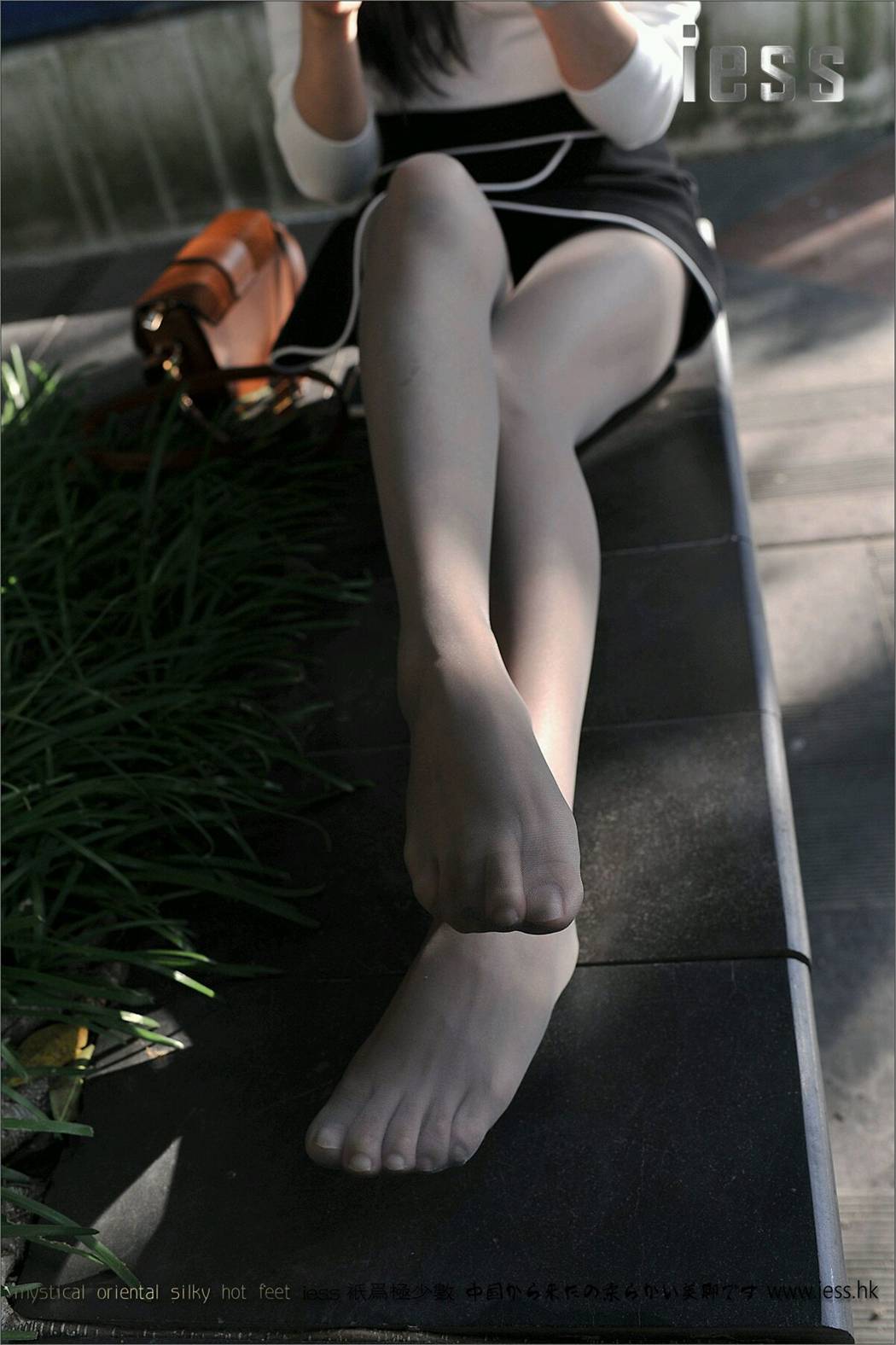 图片[36]-[IESS异思趣向] 2016.12.25 丝足便当045：《素人小雪的户外灰丝》小雪 在线浏览 – 速更版-美库