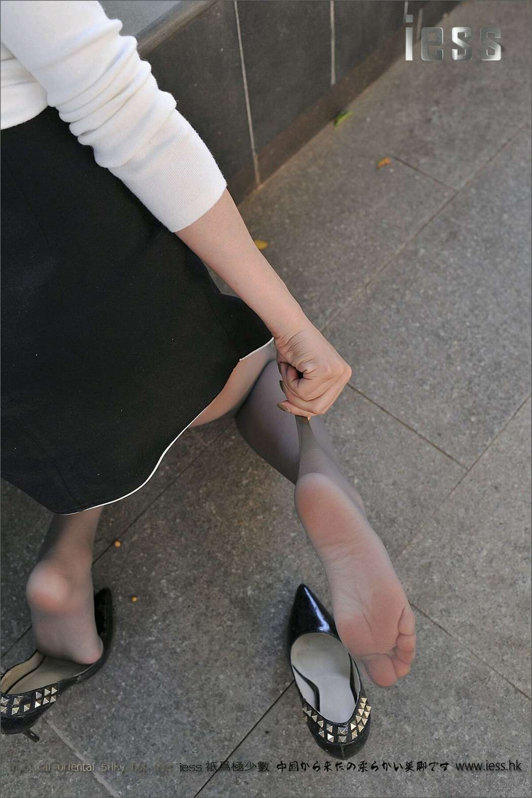 图片[35]-[IESS异思趣向] 2016.12.25 丝足便当045：《素人小雪的户外灰丝》小雪 在线浏览 – 速更版-美库