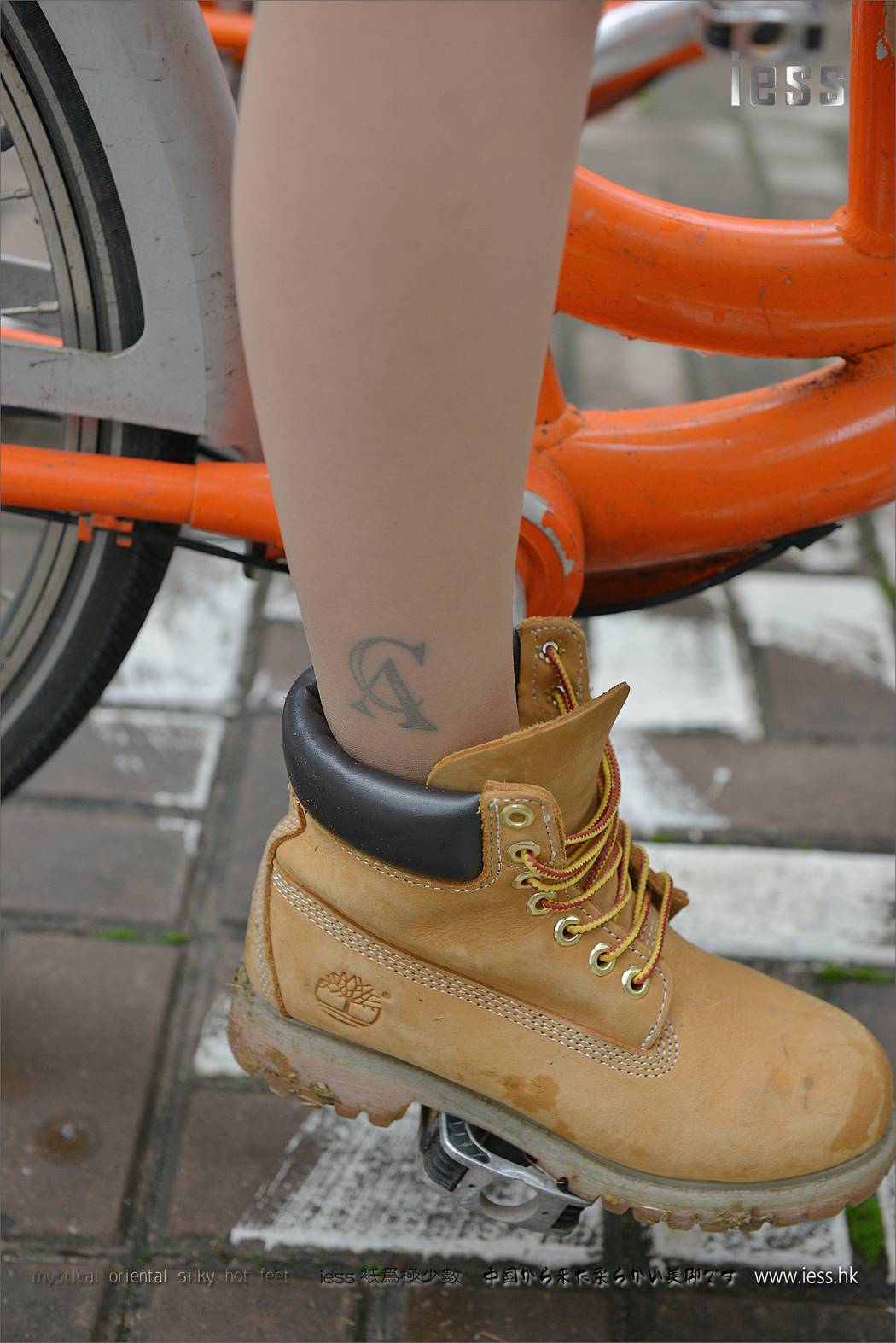 图片[77]-[IESS异思趣向] 2017.01.21 丝足便当059：《短靴、肉丝与单车》潇潇 在线浏览 – 速更版-美库