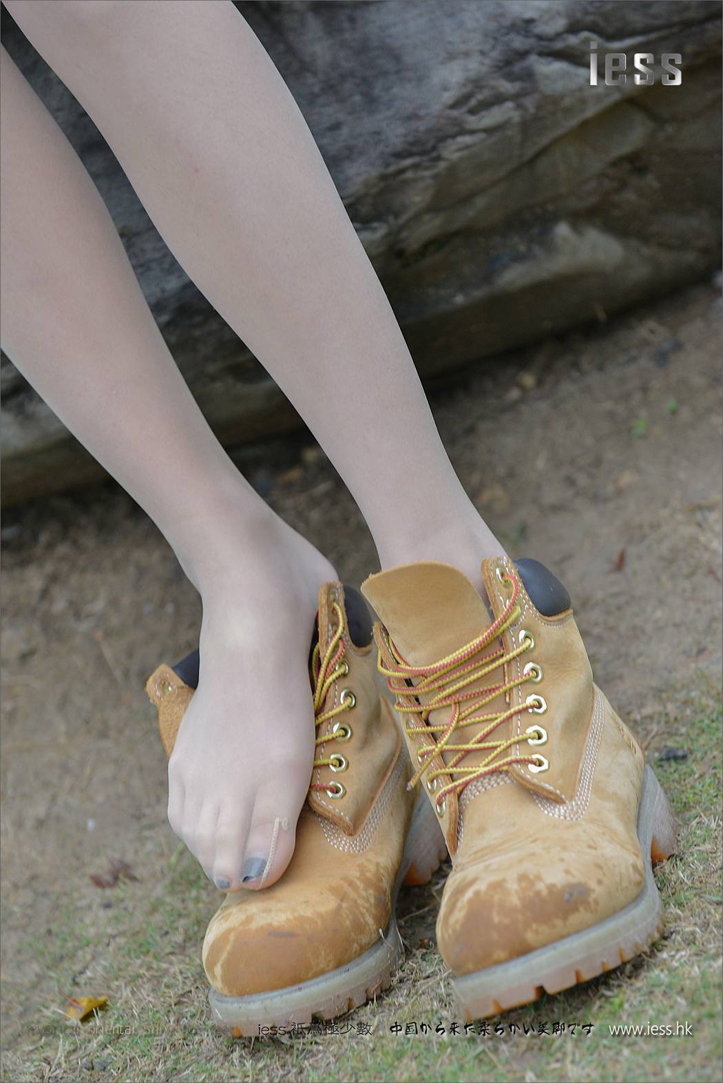 图片[71]-[IESS异思趣向] 2017.01.21 丝足便当059：《短靴、肉丝与单车》潇潇 在线浏览 – 速更版-美库