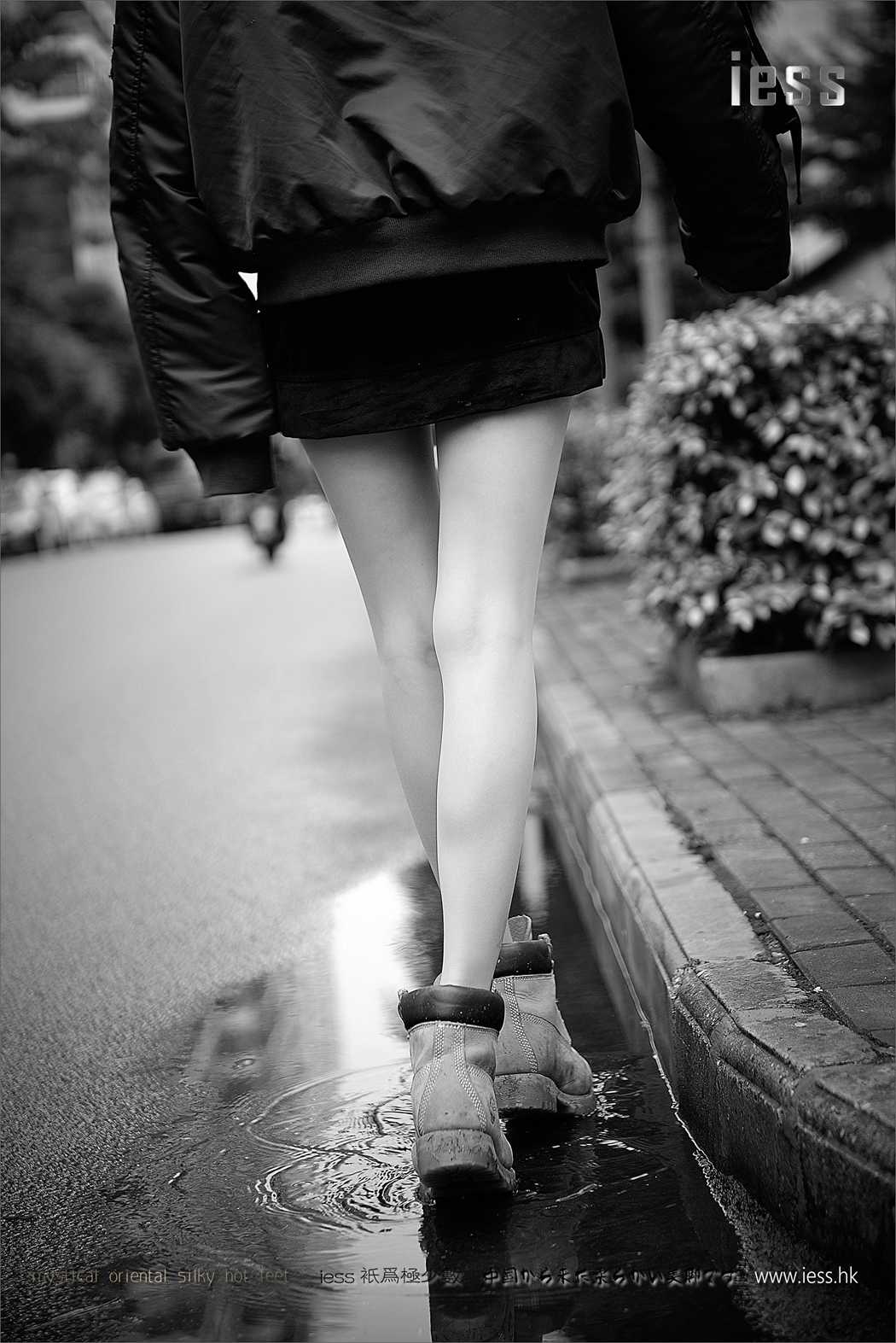 图片[23]-[IESS异思趣向] 2017.01.21 丝足便当059：《短靴、肉丝与单车》潇潇 在线浏览 – 速更版-美库