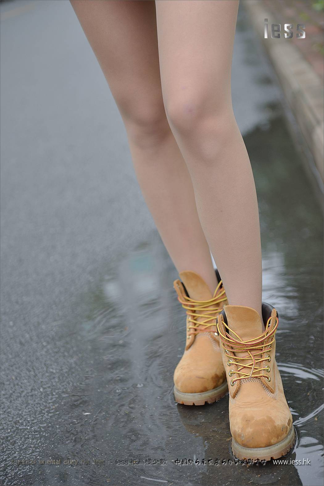 图片[84]-[IESS异思趣向] 2017.01.21 丝足便当059：《短靴、肉丝与单车》潇潇 在线浏览 – 速更版-美库