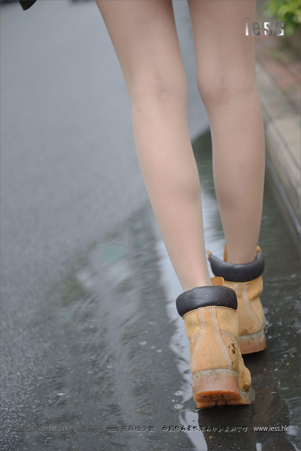 图片[81]-[IESS异思趣向] 2017.01.21 丝足便当059：《短靴、肉丝与单车》潇潇 在线浏览 – 速更版-美库