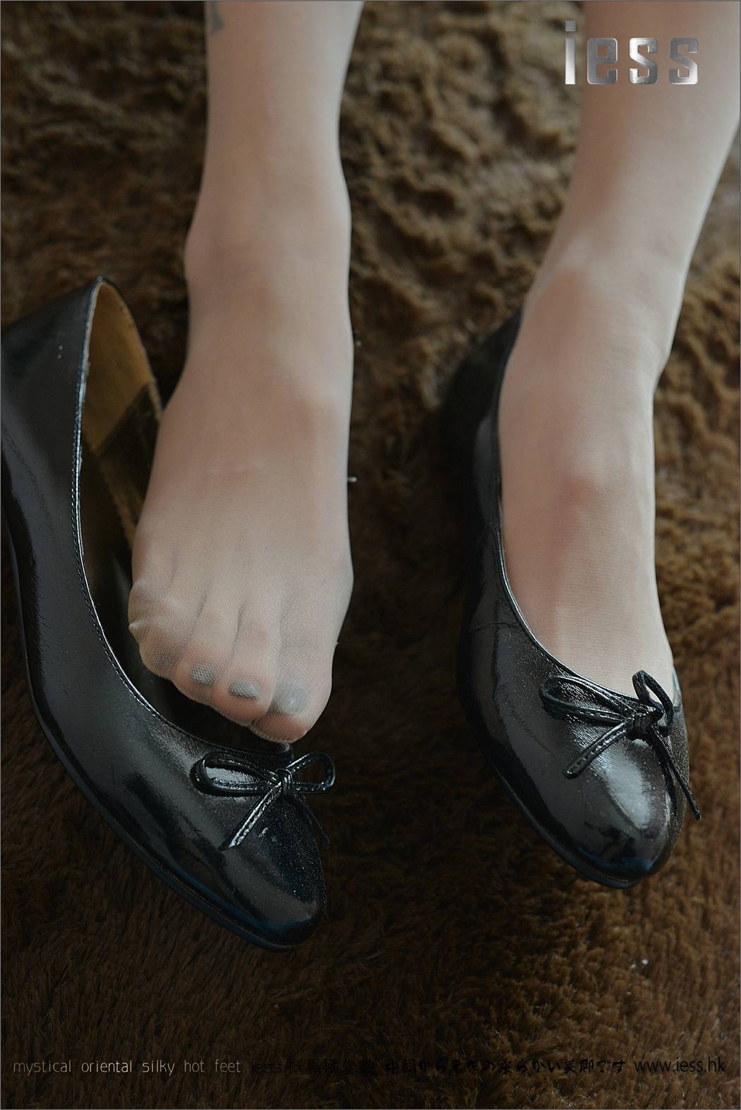 图片[10]-[IESS异思趣向] 2017.01.14 丝足便当056：《女神演绎ES6和平底鞋》潇潇 在线浏览 – 速更版-美库