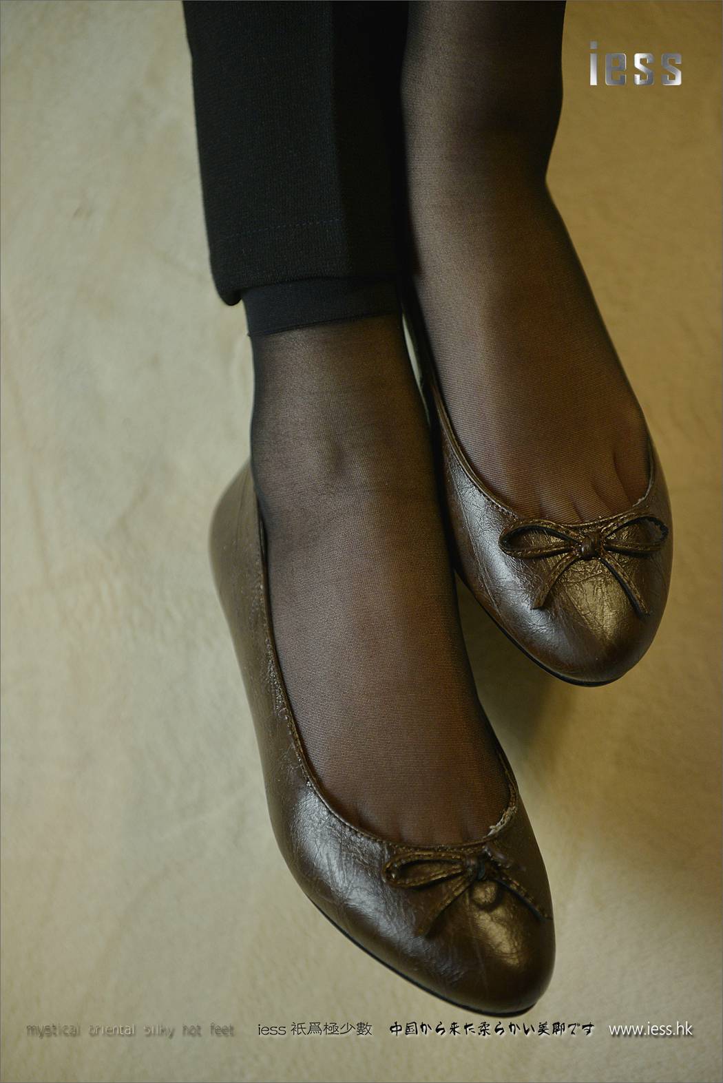 图片[24]-[IESS异思趣向] 2017.01.24 丝足便当063：《台灯下的短丝袜》小夕 在线浏览 – 速更版-美库