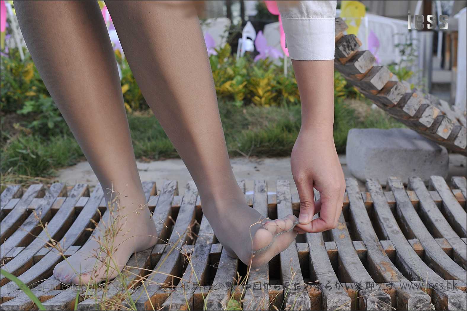 图片[22]-[IESS异思趣向] 2017.01.29 丝足便当067：《户外灰丝》洋洋 在线浏览 – 速更版-美库