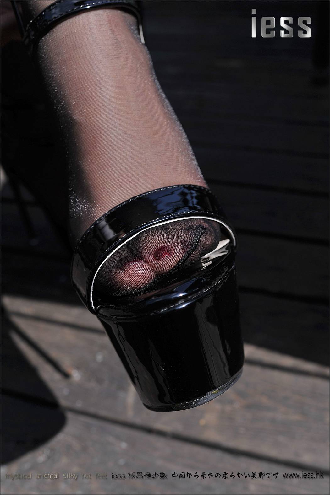图片[14]-[IESS异思趣向] 2017.02.14 丝足便当074：《黑丝与超高跟凉鞋》馨月 在线浏览 – 速更版-美库