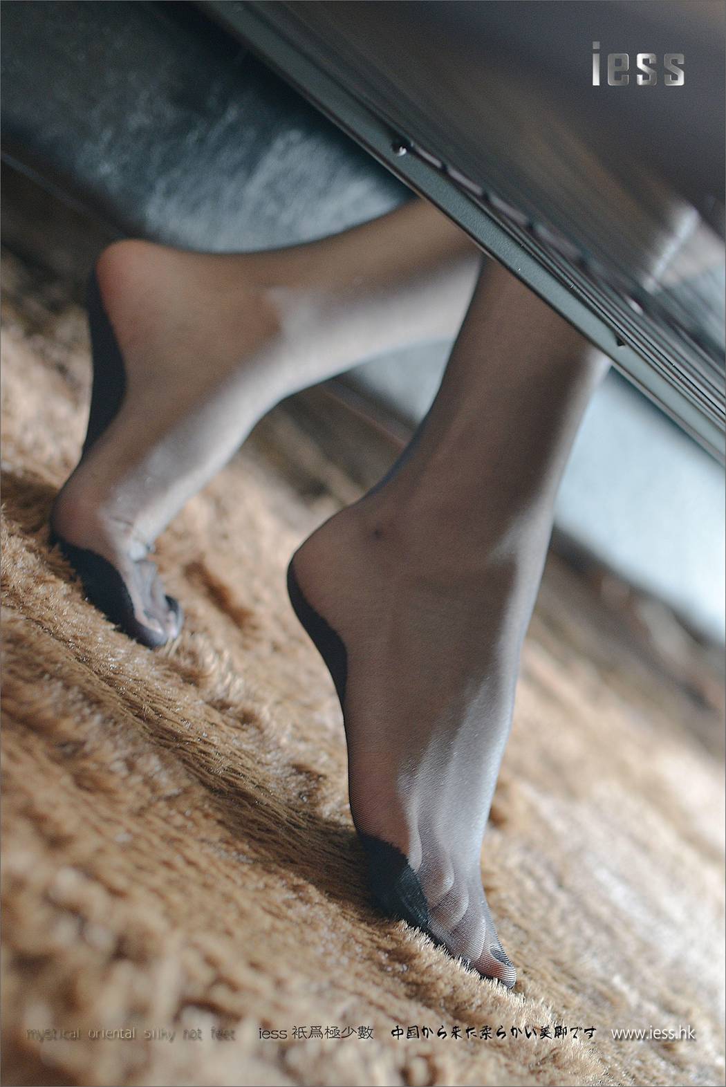 图片[43]-[IESS异思趣向] 2017.02.09 丝足便当072：《制服黑丝秀》小C 在线浏览 – 速更版-美库