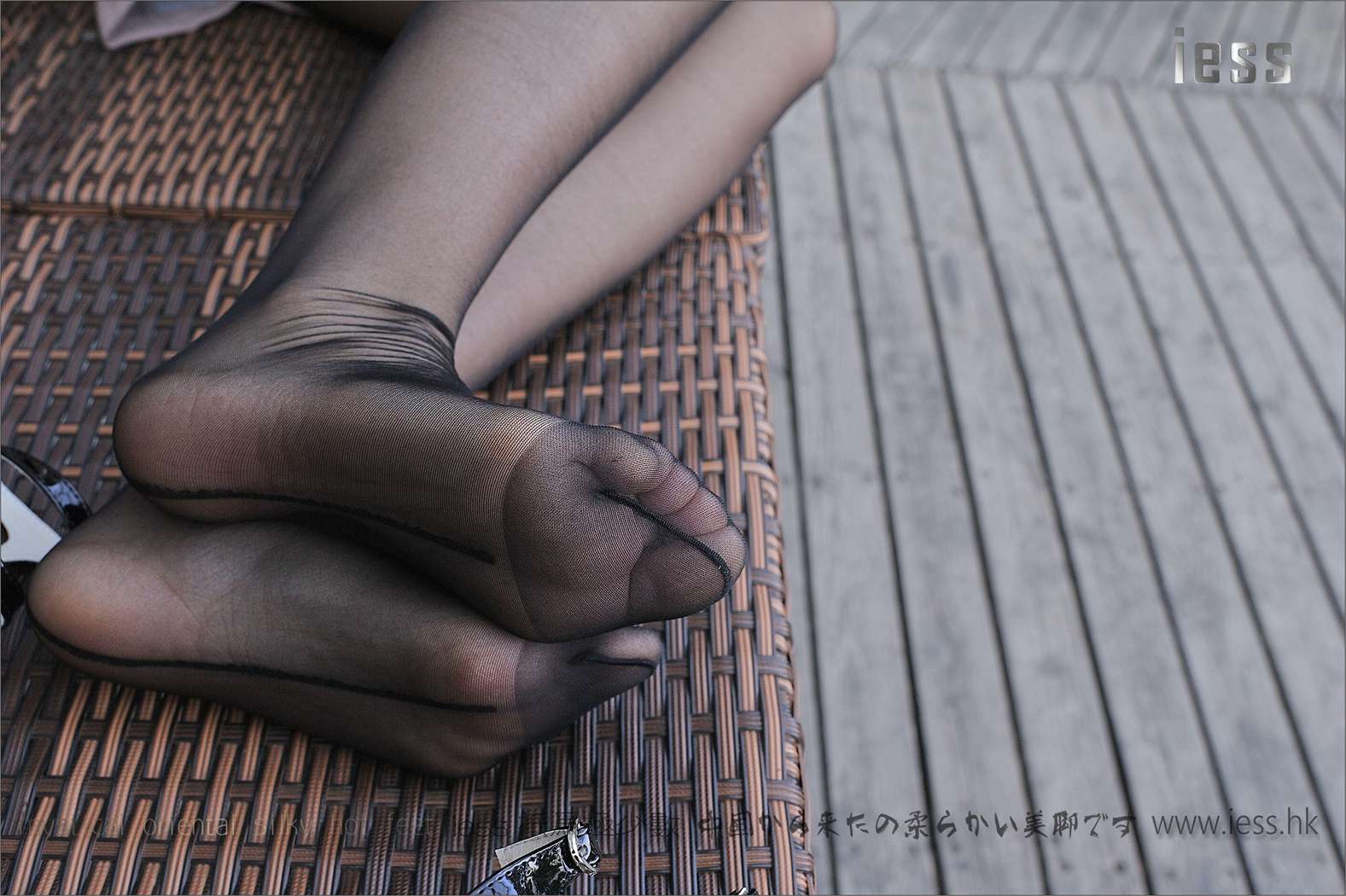 图片[26]-[IESS异思趣向] 2017.02.14 丝足便当074：《黑丝与超高跟凉鞋》馨月 在线浏览 – 速更版-美库