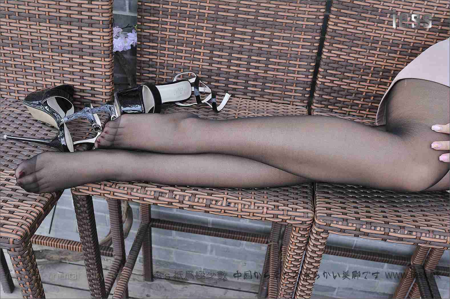 图片[16]-[IESS异思趣向] 2017.02.14 丝足便当074：《黑丝与超高跟凉鞋》馨月 在线浏览 – 速更版-美库