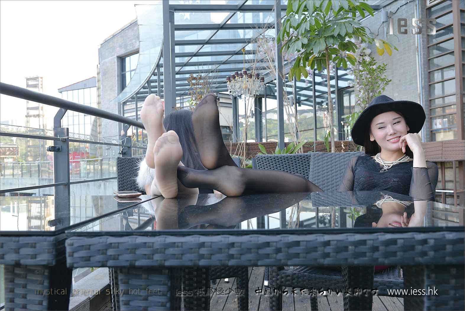 图片[8]-[IESS异思趣向] 2017.02.27 丝足便当079：《黑白双生花2》肚皮舞练聪聪和雪梨 在线浏览 – 速更版-美库