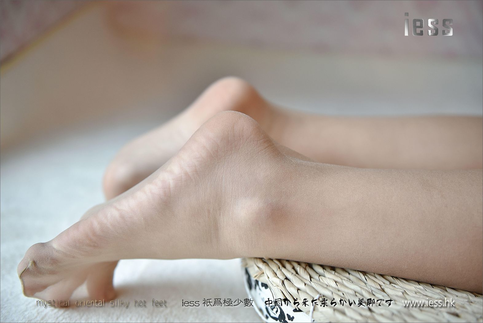 图片[90]-[IESS异思趣向] 2017.03.07 丝足便当082：《制服系列之JK第2部-1》琪琪 在线浏览 – 速更版-美库