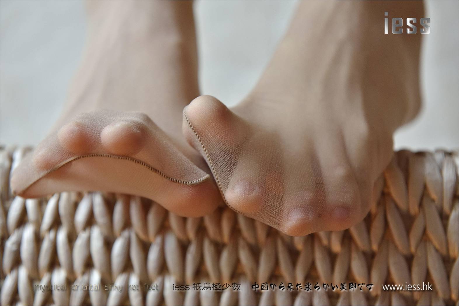 图片[75]-[IESS异思趣向] 2017.03.07 丝足便当082：《制服系列之JK第2部-1》琪琪 在线浏览 – 速更版-美库