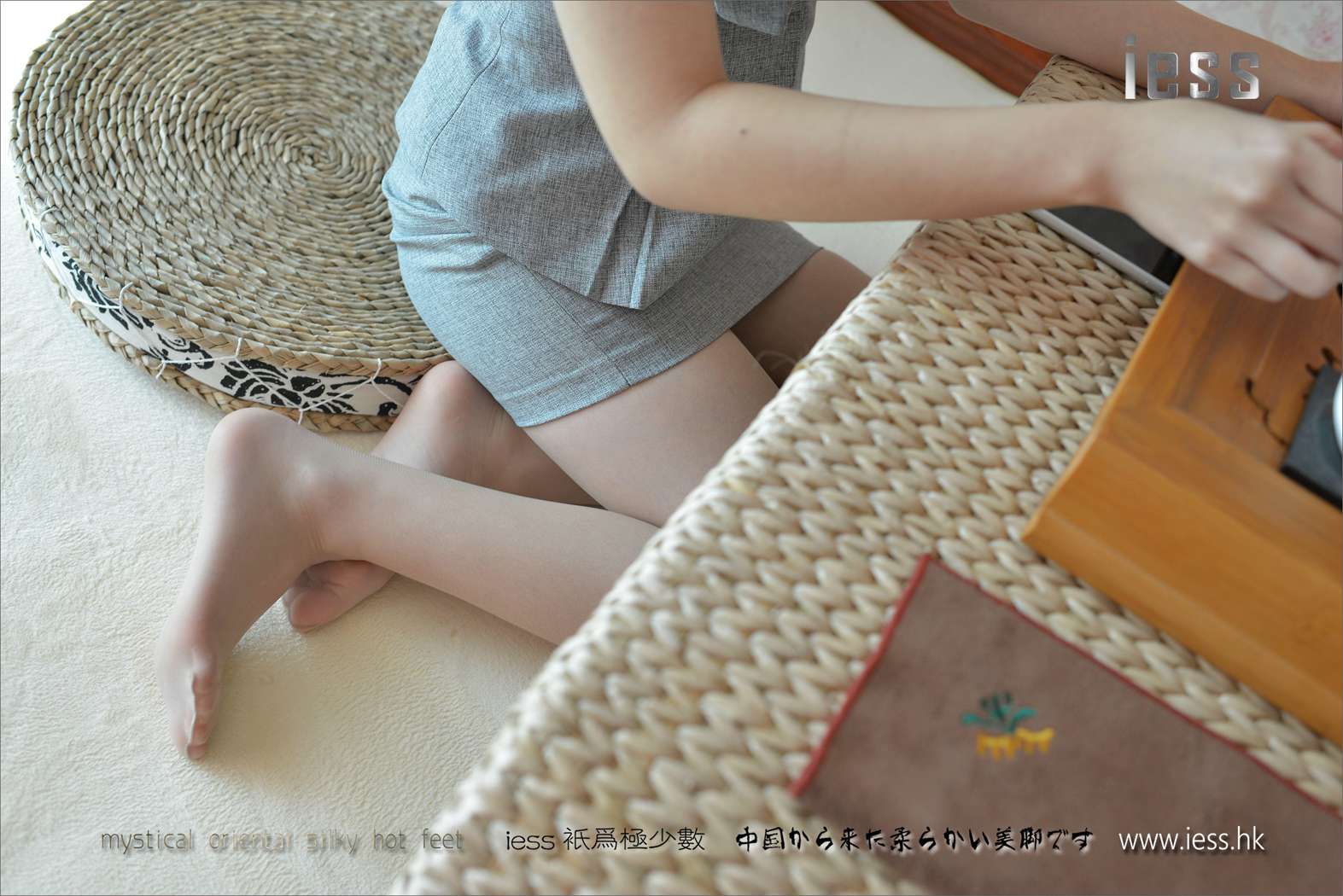 图片[53]-[IESS异思趣向] 2017.03.28 丝足便当093：《我的女同事》小夕 在线浏览 – 速更版-美库