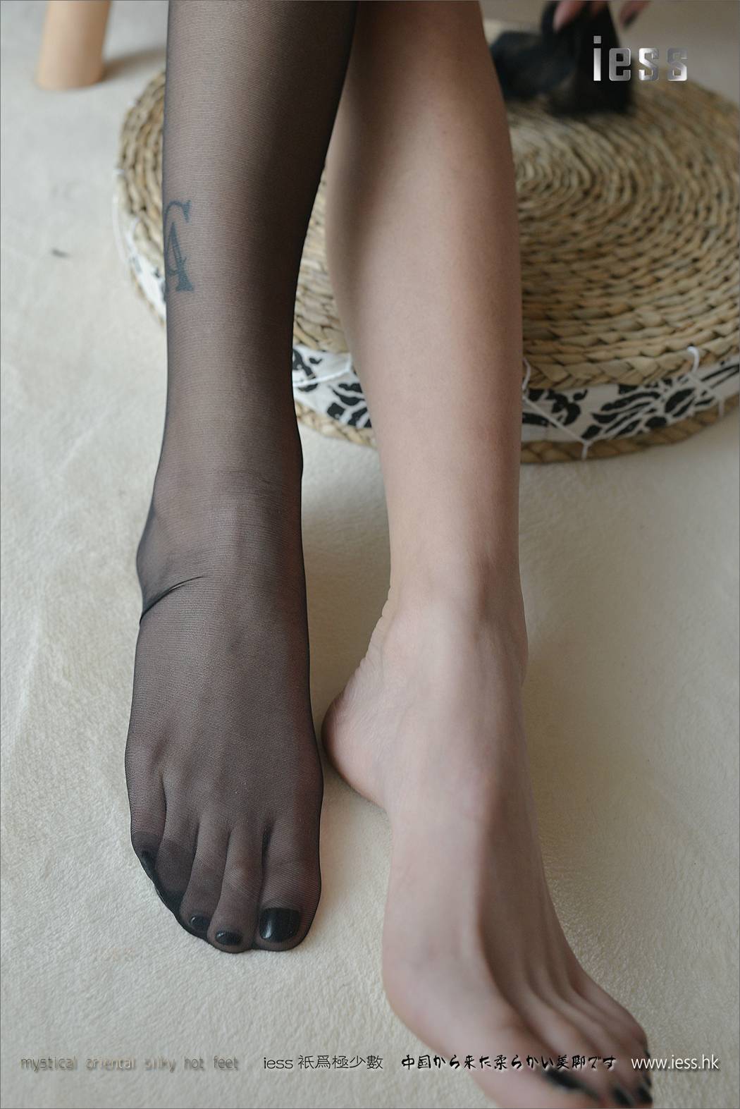 图片[84]-[IESS异思趣向] 2017.03.30 丝足便当095：《黑丝王者》潇潇 在线浏览 – 速更版-美库