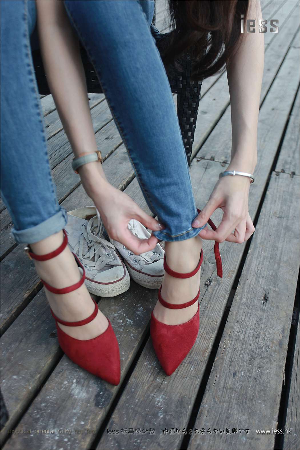 图片[89]-[IESS异思趣向] 2017.04.17 丝足便当102：《仙女牌牛仔裤与高跟肉丝》佳爷 在线浏览 – 速更版-美库