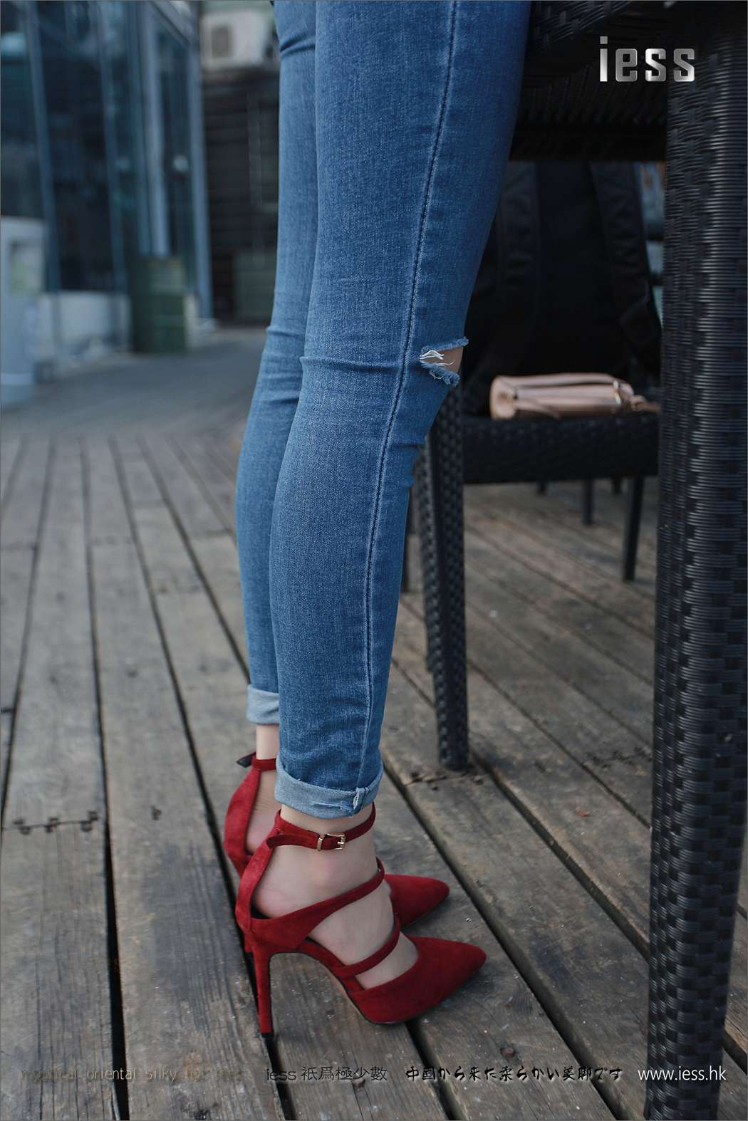 图片[11]-[IESS异思趣向] 2017.04.17 丝足便当102：《仙女牌牛仔裤与高跟肉丝》佳爷 在线浏览 – 速更版-美库