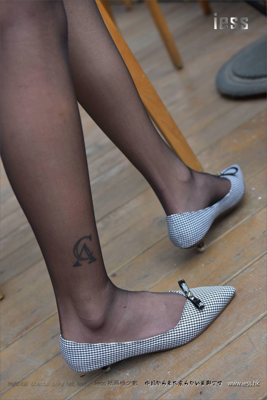 图片[82]-[IESS异思趣向] 2017.04.28 丝足便当110：《户外黑丝平底鞋》潇潇 在线浏览 – 速更版-美库