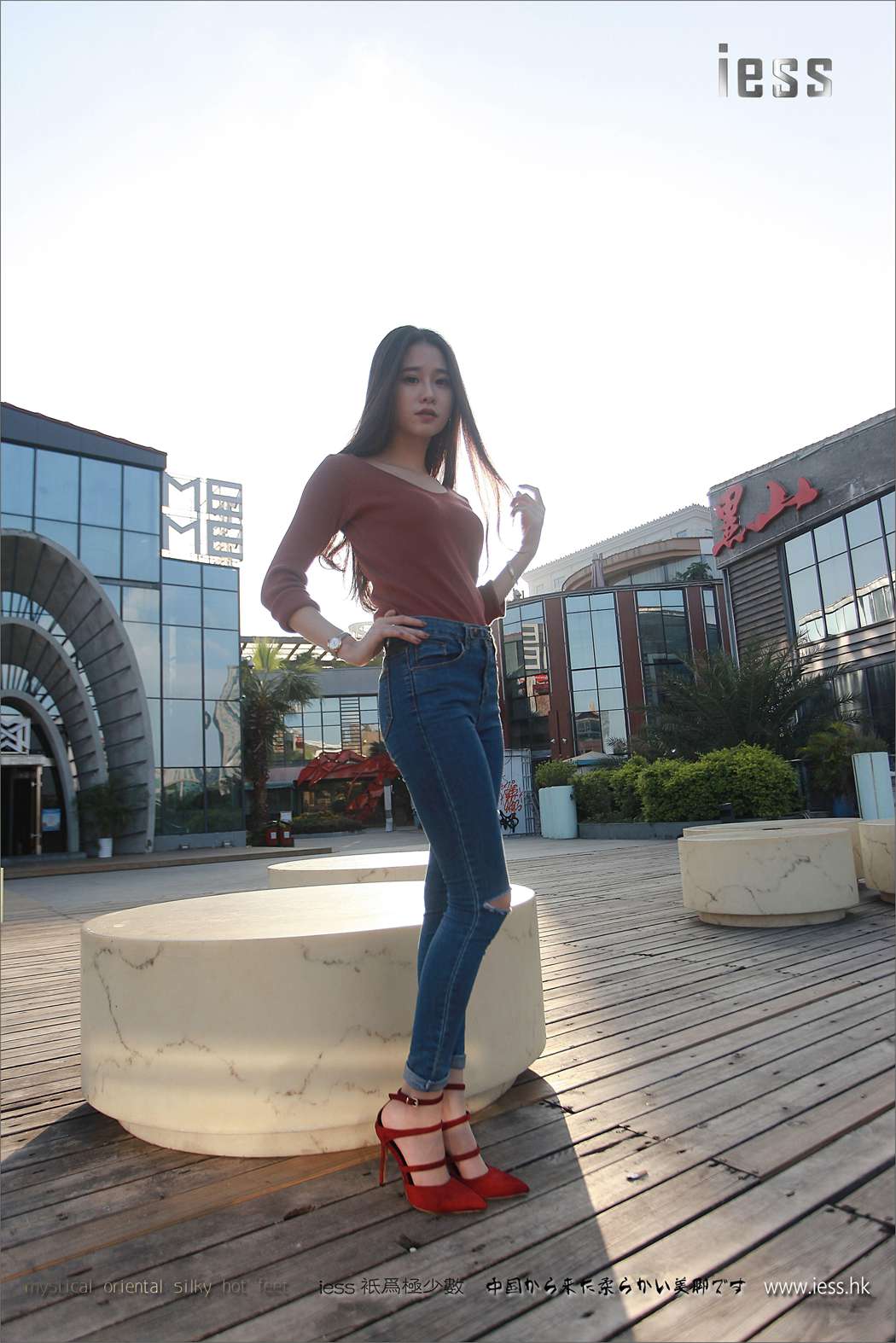 图片[56]-[IESS异思趣向] 2017.04.17 丝足便当102：《仙女牌牛仔裤与高跟肉丝》佳爷 在线浏览 – 速更版-美库