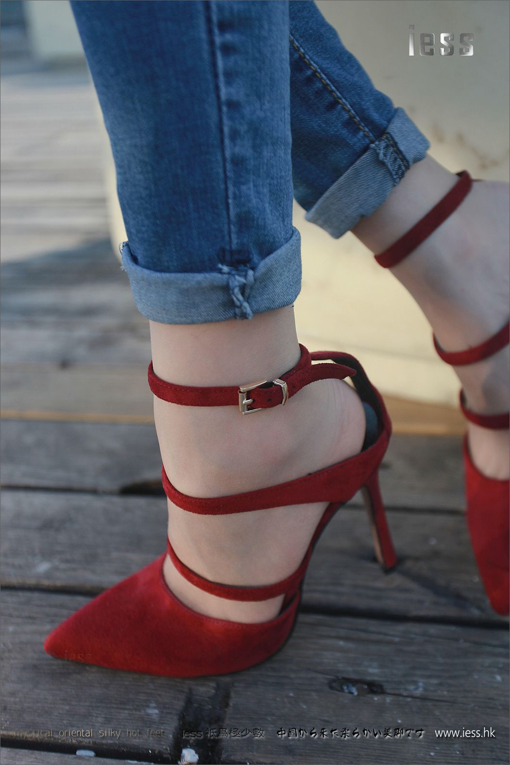 图片[18]-[IESS异思趣向] 2017.04.17 丝足便当102：《仙女牌牛仔裤与高跟肉丝》佳爷 在线浏览 – 速更版-美库