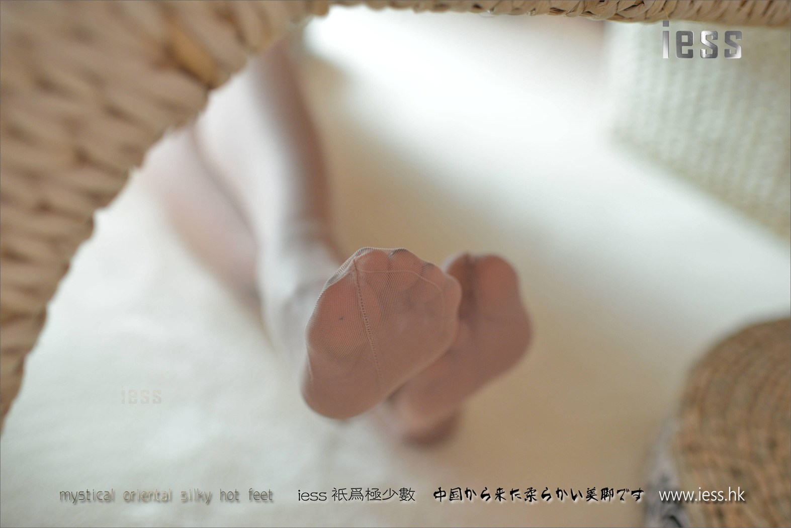 图片[5]-[IESS异思趣向] 2017.04.24 丝足便当107：《无弹力纯尼龙丝袜》潇潇 在线浏览 – 速更版-美库