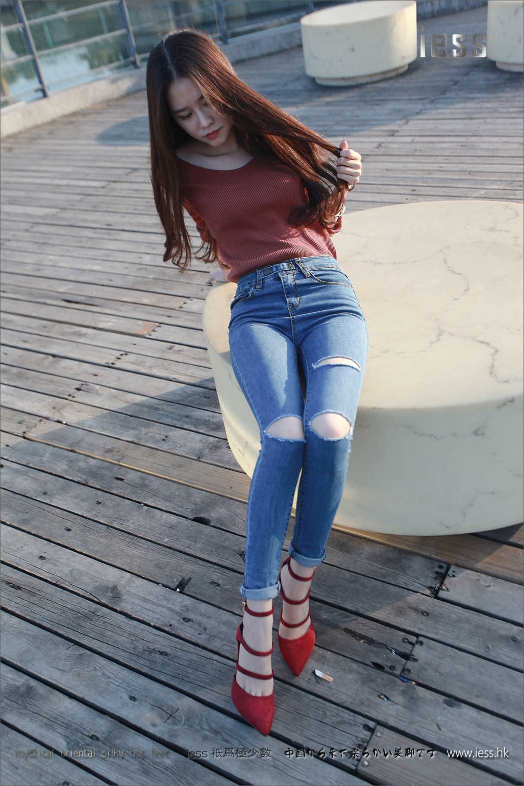 图片[85]-[IESS异思趣向] 2017.04.17 丝足便当102：《仙女牌牛仔裤与高跟肉丝》佳爷 在线浏览 – 速更版-美库
