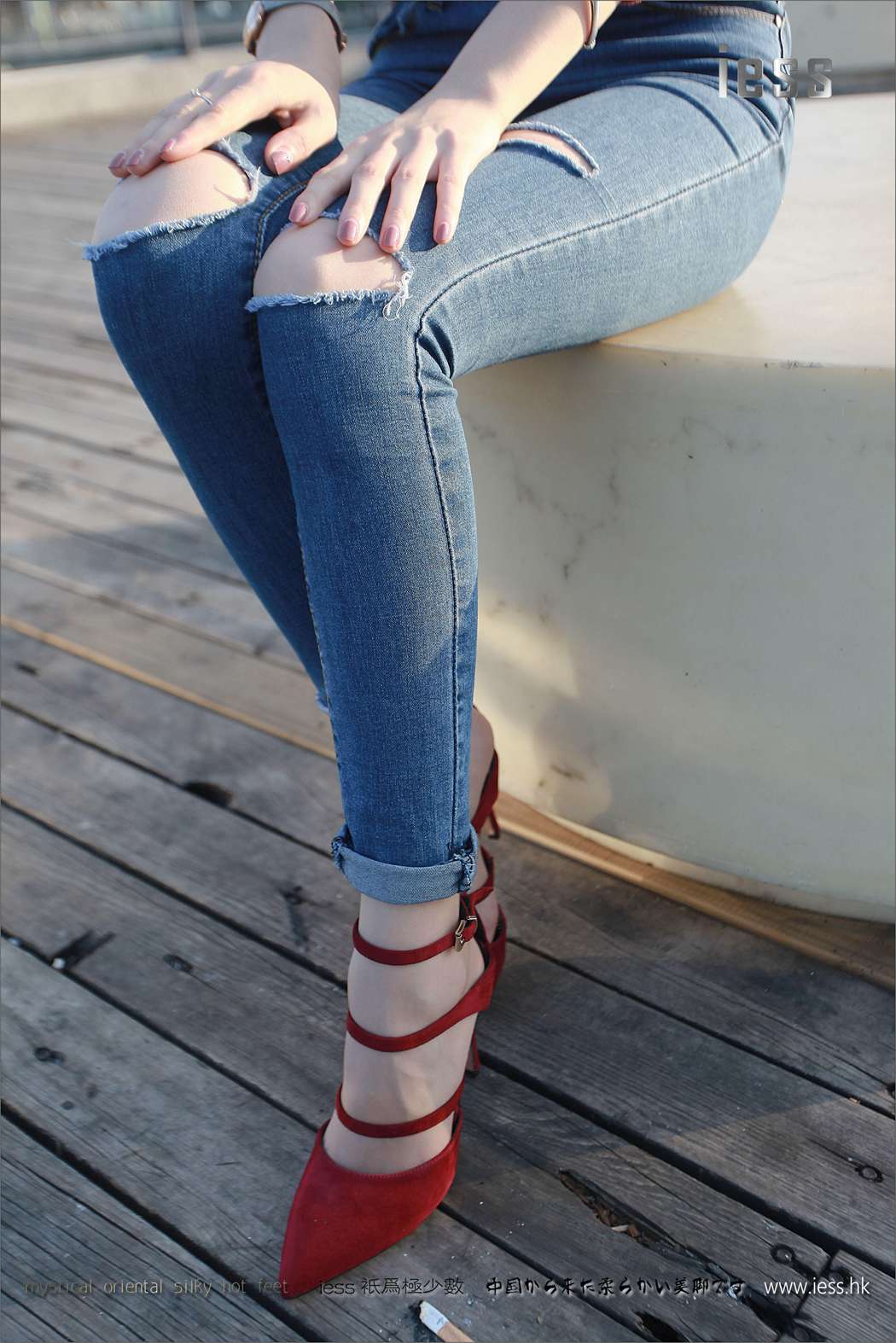 图片[71]-[IESS异思趣向] 2017.04.17 丝足便当102：《仙女牌牛仔裤与高跟肉丝》佳爷 在线浏览 – 速更版-美库