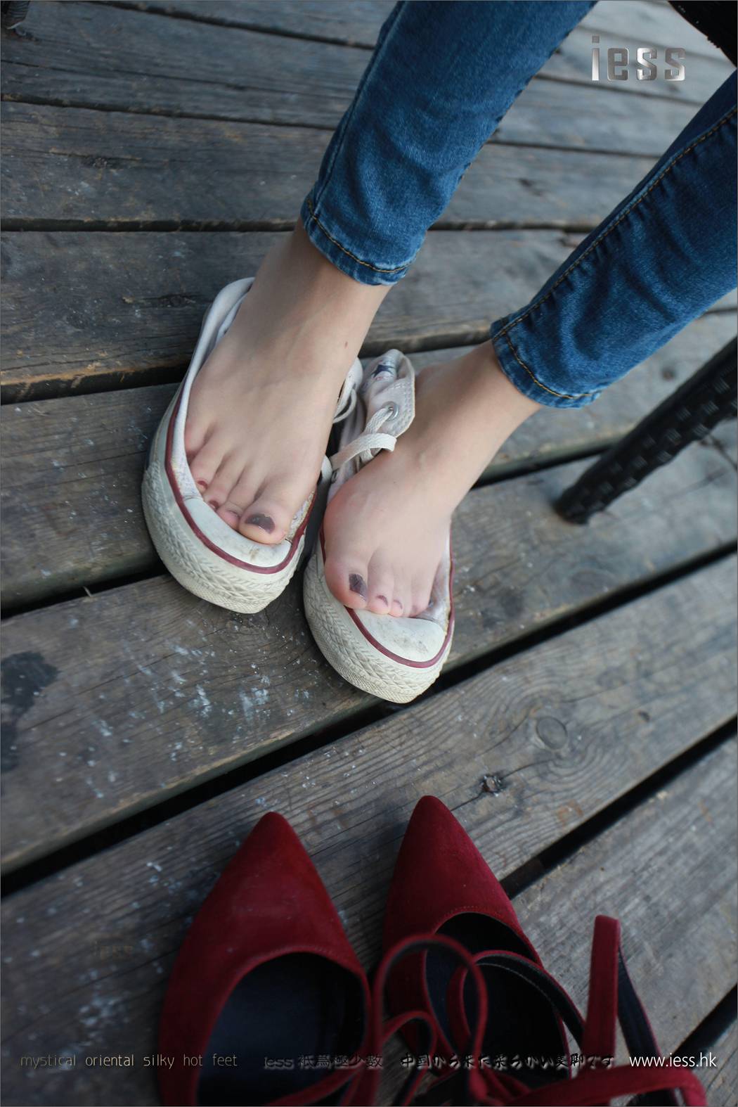 图片[61]-[IESS异思趣向] 2017.04.17 丝足便当102：《仙女牌牛仔裤与高跟肉丝》佳爷 在线浏览 – 速更版-美库
