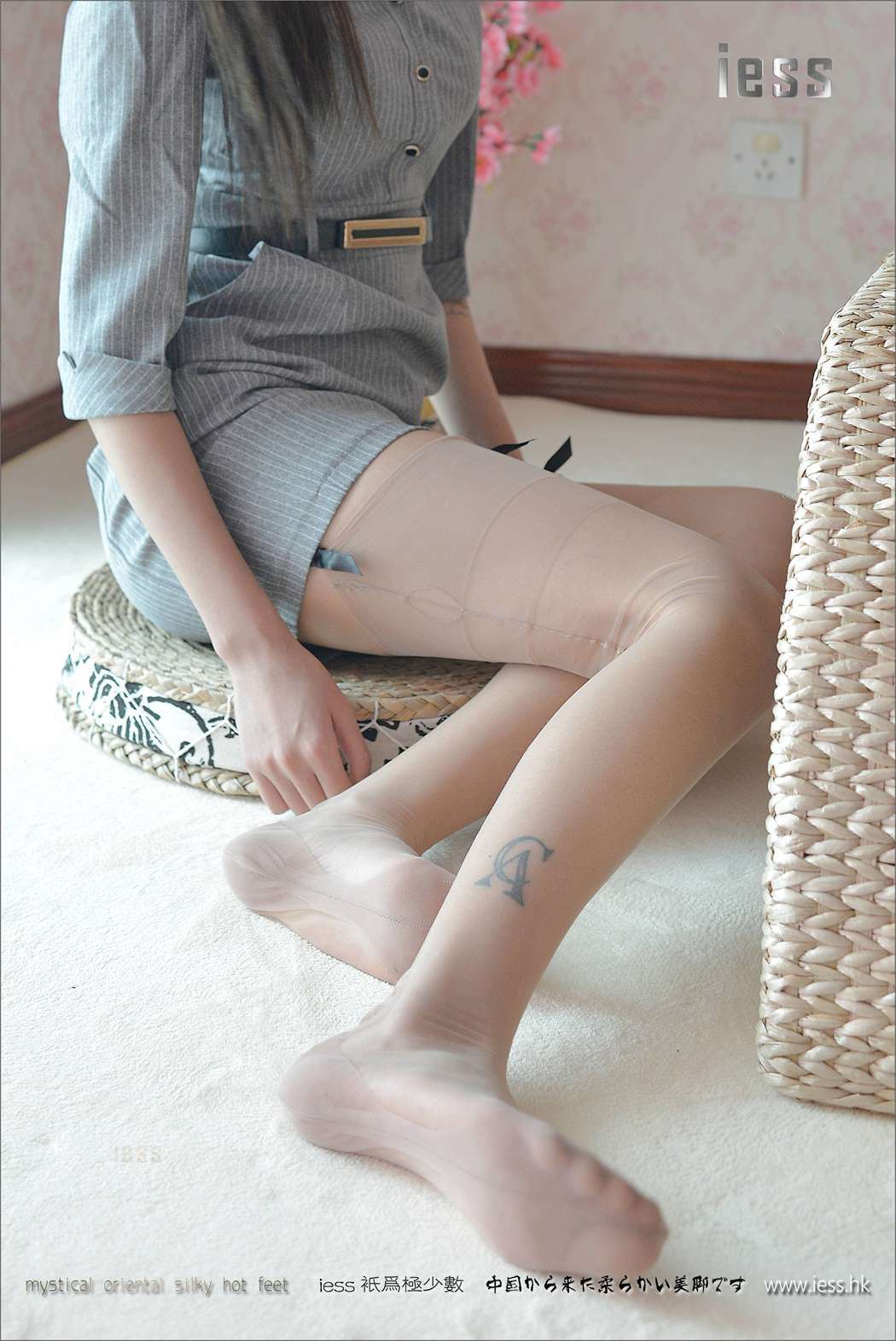 图片[52]-[IESS异思趣向] 2017.04.24 丝足便当107：《无弹力纯尼龙丝袜》潇潇 在线浏览 – 速更版-美库