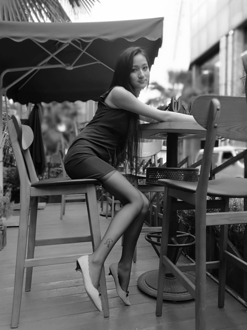 图片[31]-[IESS异思趣向] 2017.04.28 丝足便当110：《户外黑丝平底鞋》潇潇 在线浏览 – 速更版-美库