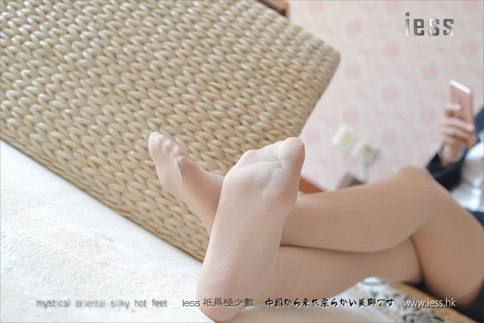 图片[49]-[IESS异思趣向] 2017.05.04 丝足便当113：《我的学姐叫荡漾-前传》馨月 在线浏览 – 速更版-美库