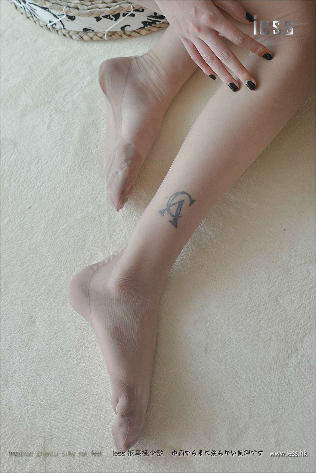 图片[69]-[IESS异思趣向] 2017.04.24 丝足便当107：《无弹力纯尼龙丝袜》潇潇 在线浏览 – 速更版-美库