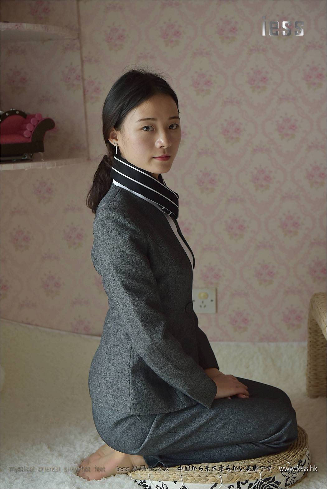 图片[33]-[IESS异思趣向] 2017.05.05 丝足便当114：《小六的长裤短丝》小六 在线浏览 – 速更版-美库