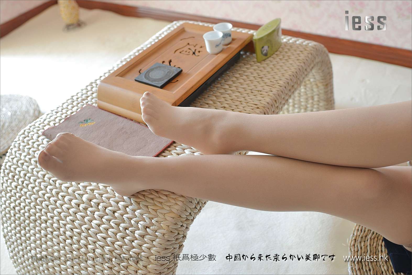 图片[19]-[IESS异思趣向] 2017.05.04 丝足便当113：《我的学姐叫荡漾-前传》馨月 在线浏览 – 速更版-美库