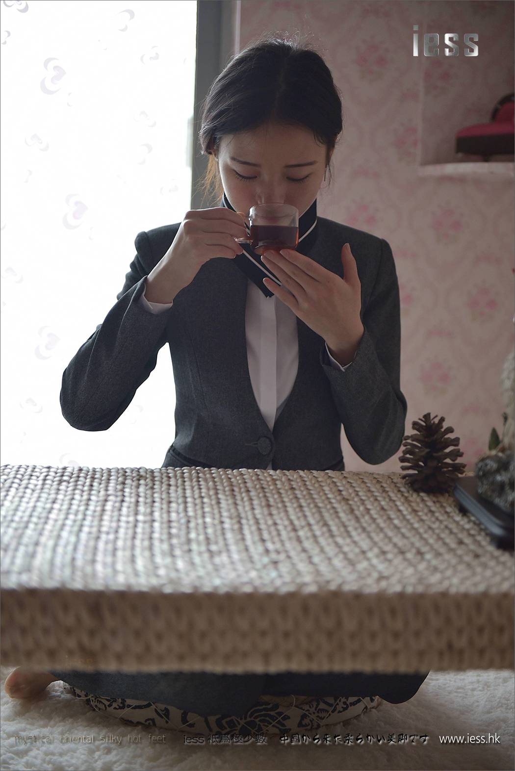 图片[13]-[IESS异思趣向] 2017.05.05 丝足便当114：《小六的长裤短丝》小六 在线浏览 – 速更版-美库