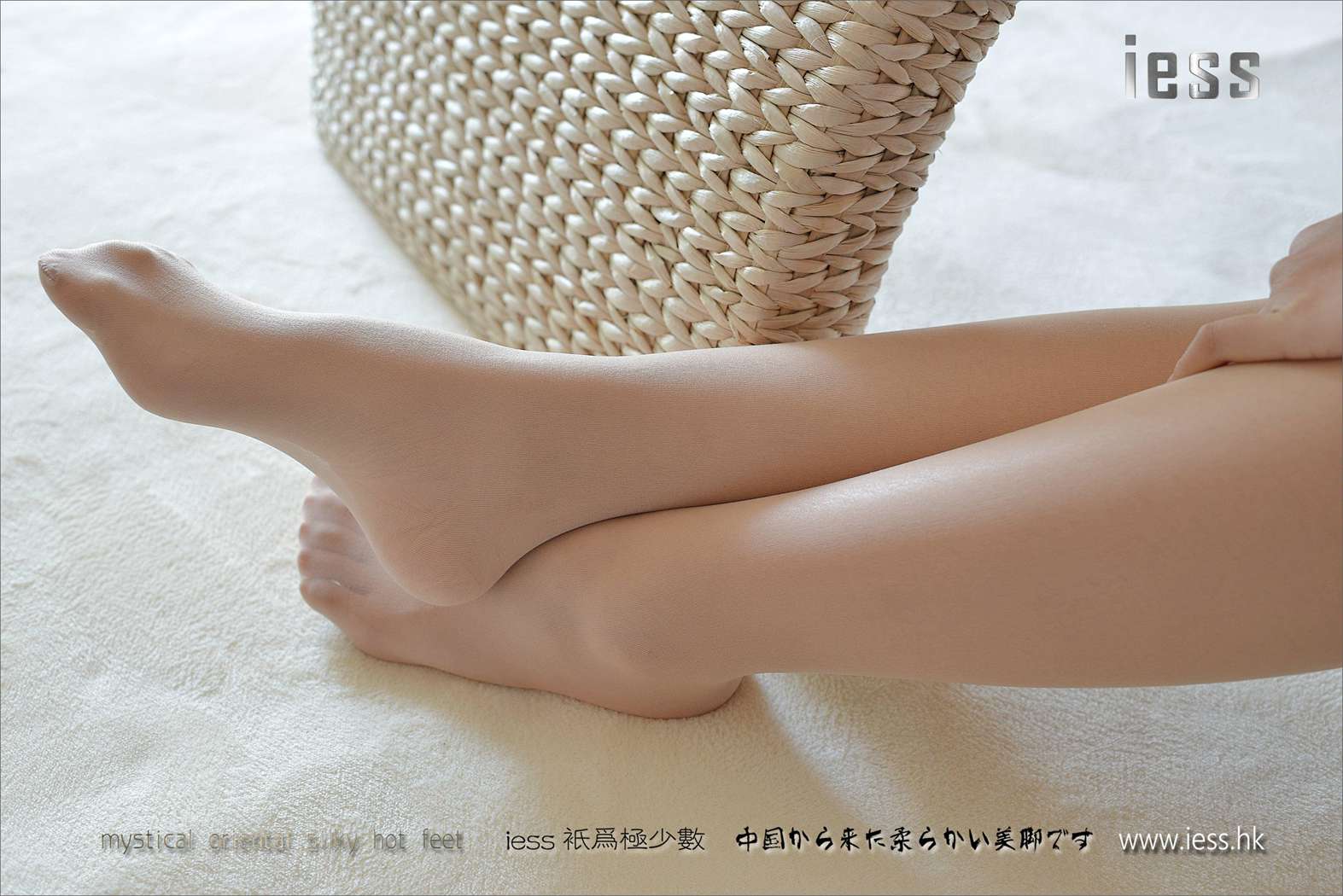 图片[22]-[IESS异思趣向] 2017.05.04 丝足便当113：《我的学姐叫荡漾-前传》馨月 在线浏览 – 速更版-美库