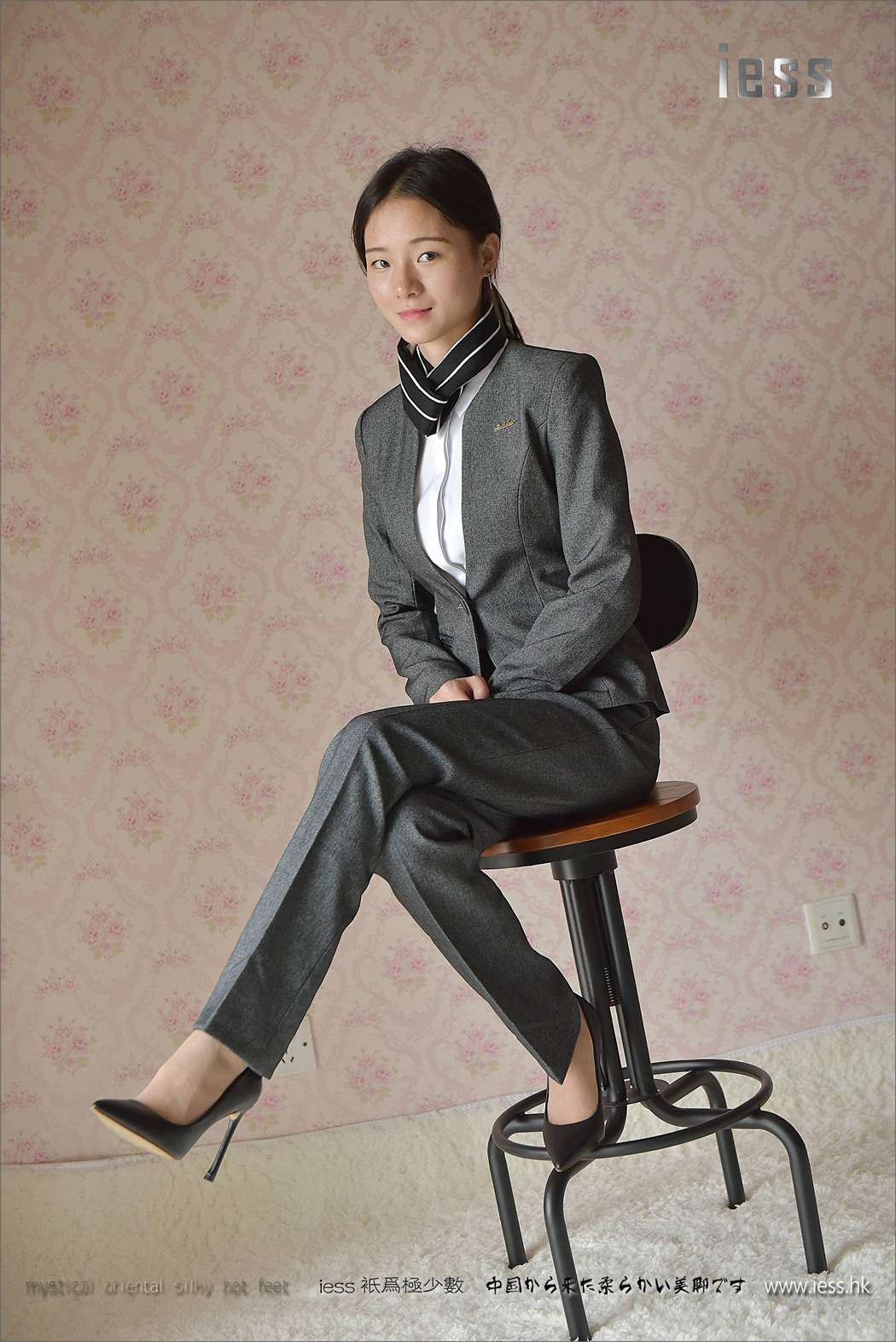 图片[44]-[IESS异思趣向] 2017.05.05 丝足便当114：《小六的长裤短丝》小六 在线浏览 – 速更版-美库