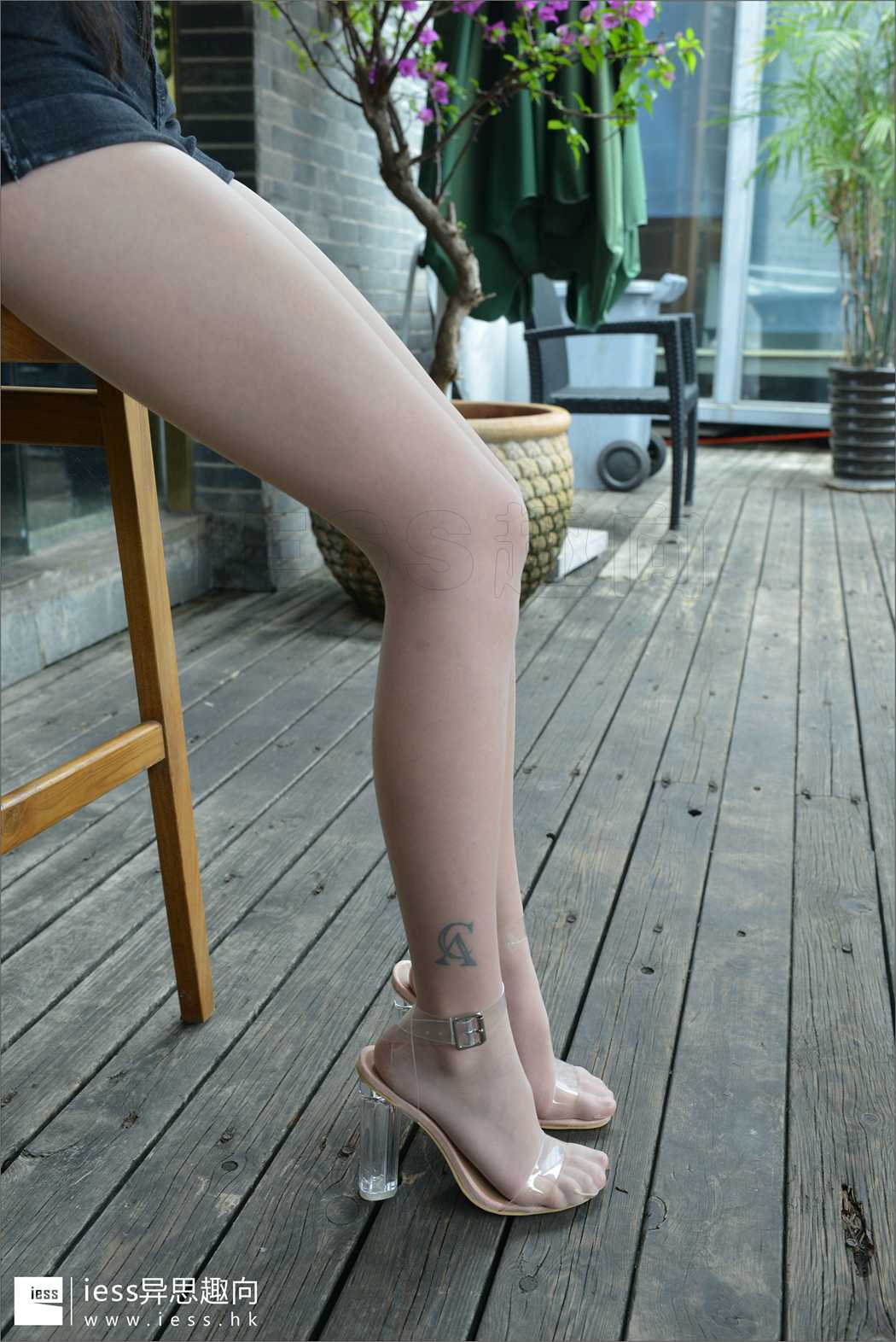 图片[77]-[IESS异思趣向] 2017.08.05 丝足便当129：《不看花臂，看大腿》潇潇 在线浏览 – 速更版-美库