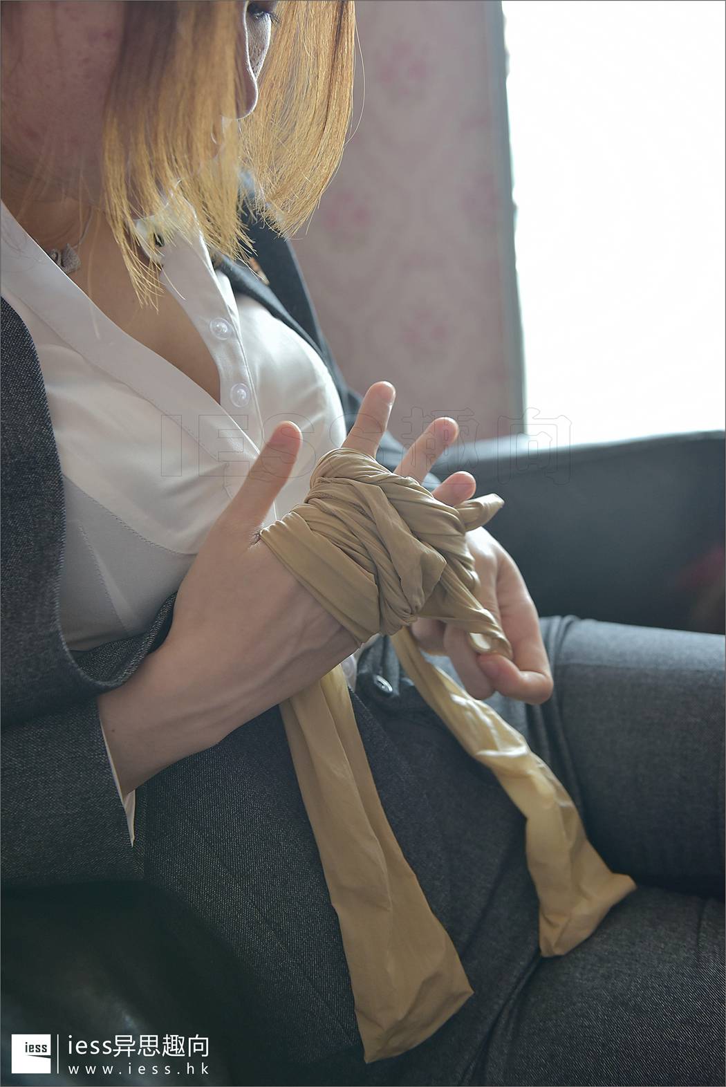 图片[41]-[IESS异思趣向] 2017.07.27 丝足便当125：《制服、丝袜和赵老师》赵老师 在线浏览 – 速更版-美库