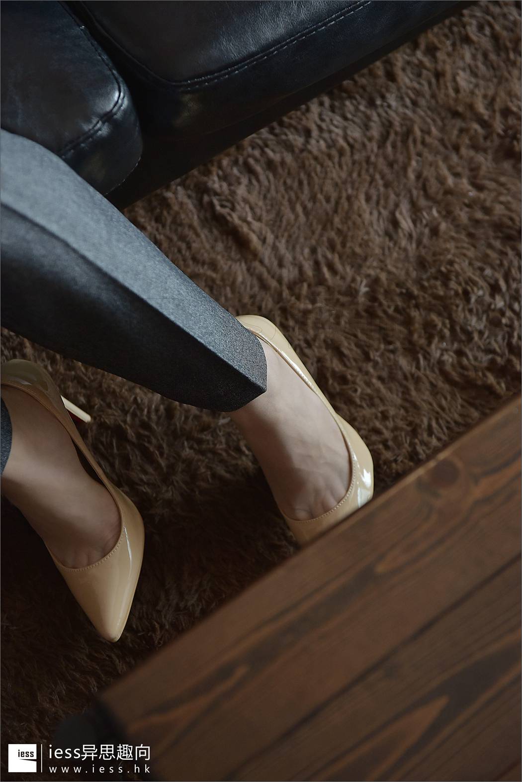 图片[48]-[IESS异思趣向] 2017.07.27 丝足便当125：《制服、丝袜和赵老师》赵老师 在线浏览 – 速更版-美库